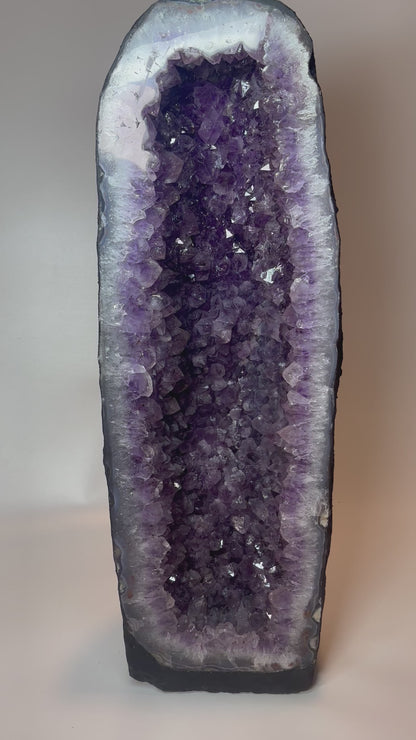 Statement Amethyst Cathedral (XXL)